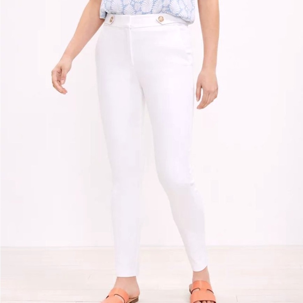 LOFT Curvy Button Tab Sutton Skinny Pants in White, Size 4